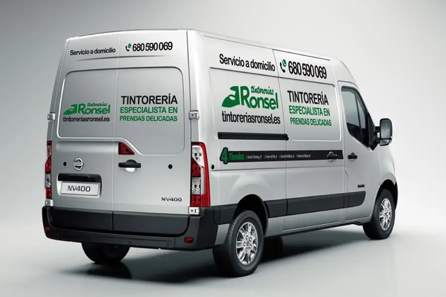 Furgonetas de nuestro Servicio a Domicilio que atiende en todo Madrid.