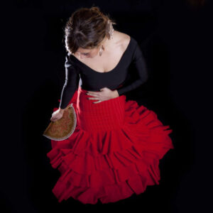 Falda de cola. Vestido de sevillana