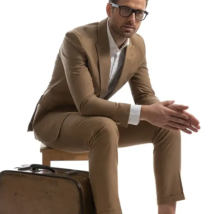 Traje completo de 2 piezas · Lino, terciopelo o tejidos especiales